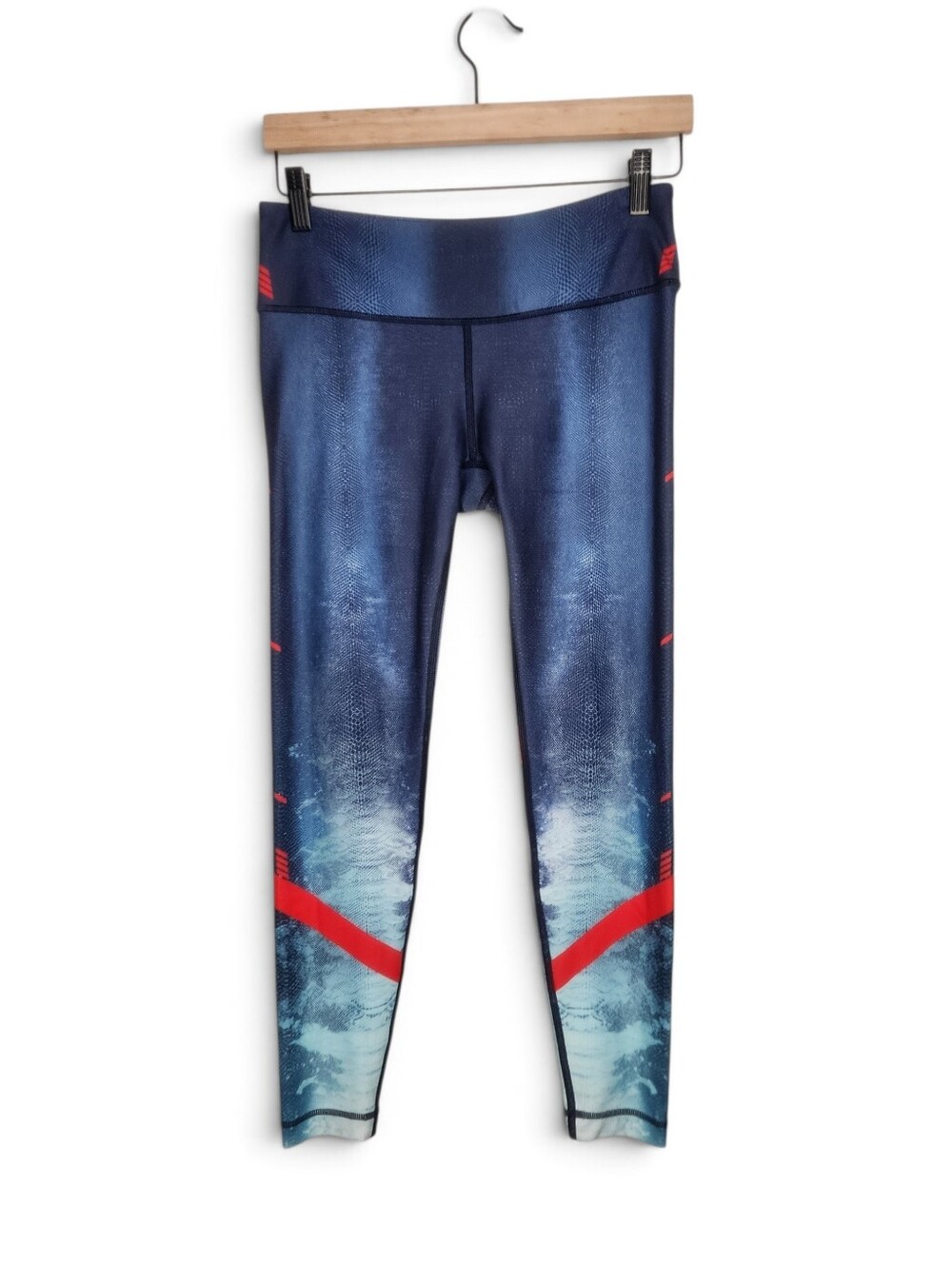 Wear It To Heart Printed Leggings in Blue and Red Size M